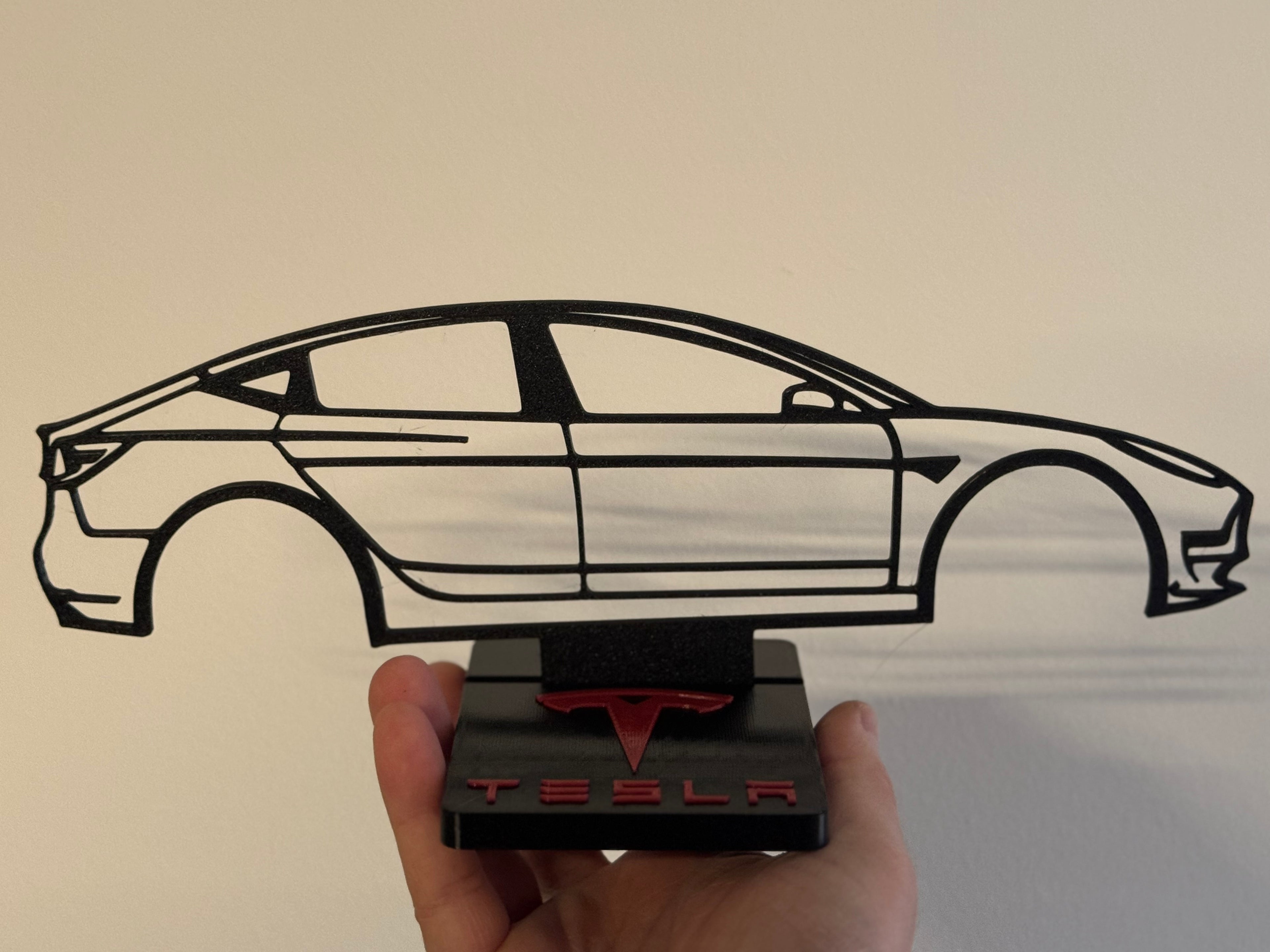 Tesla model 3 sziluett asztaldísz 3d nyomtatott
