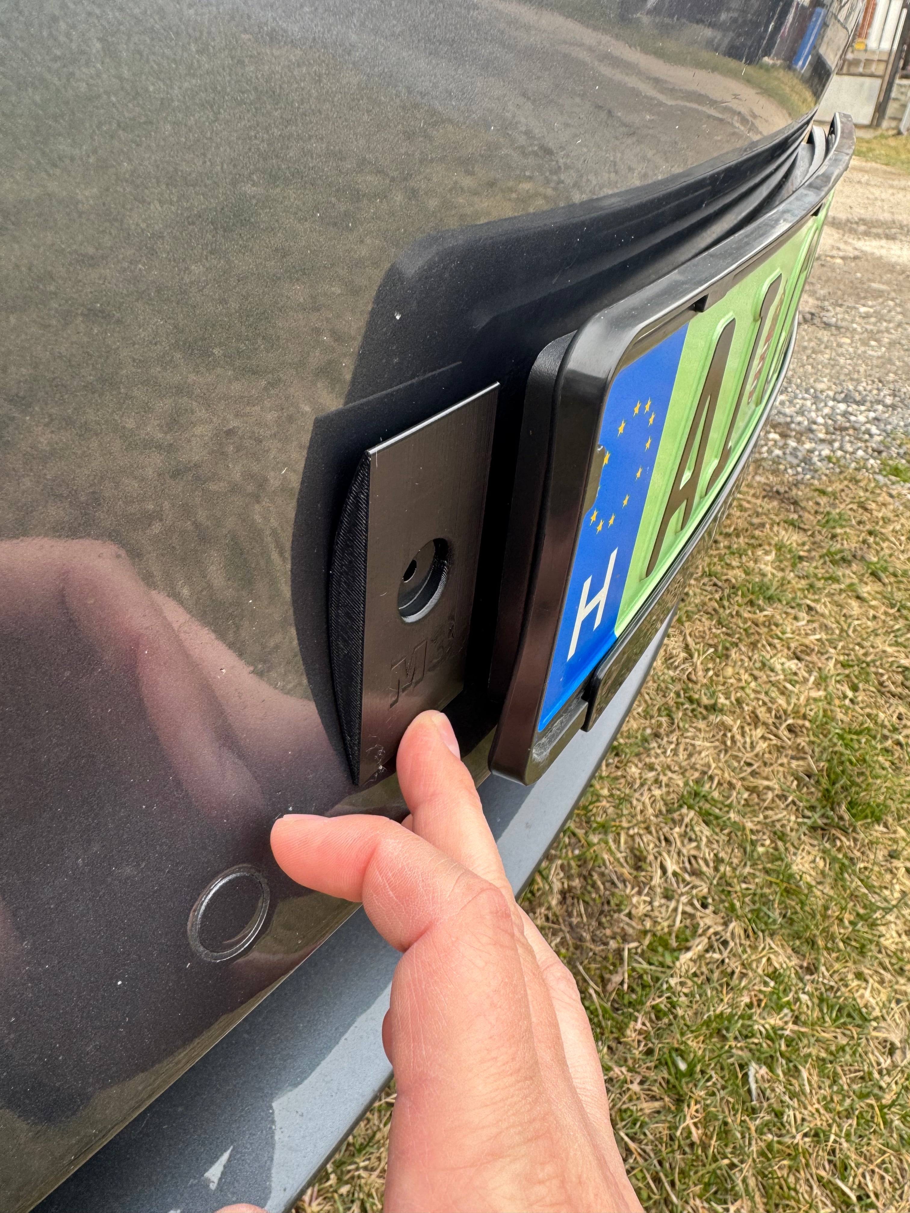 Tesla Model 3 rendszámkeret tartó